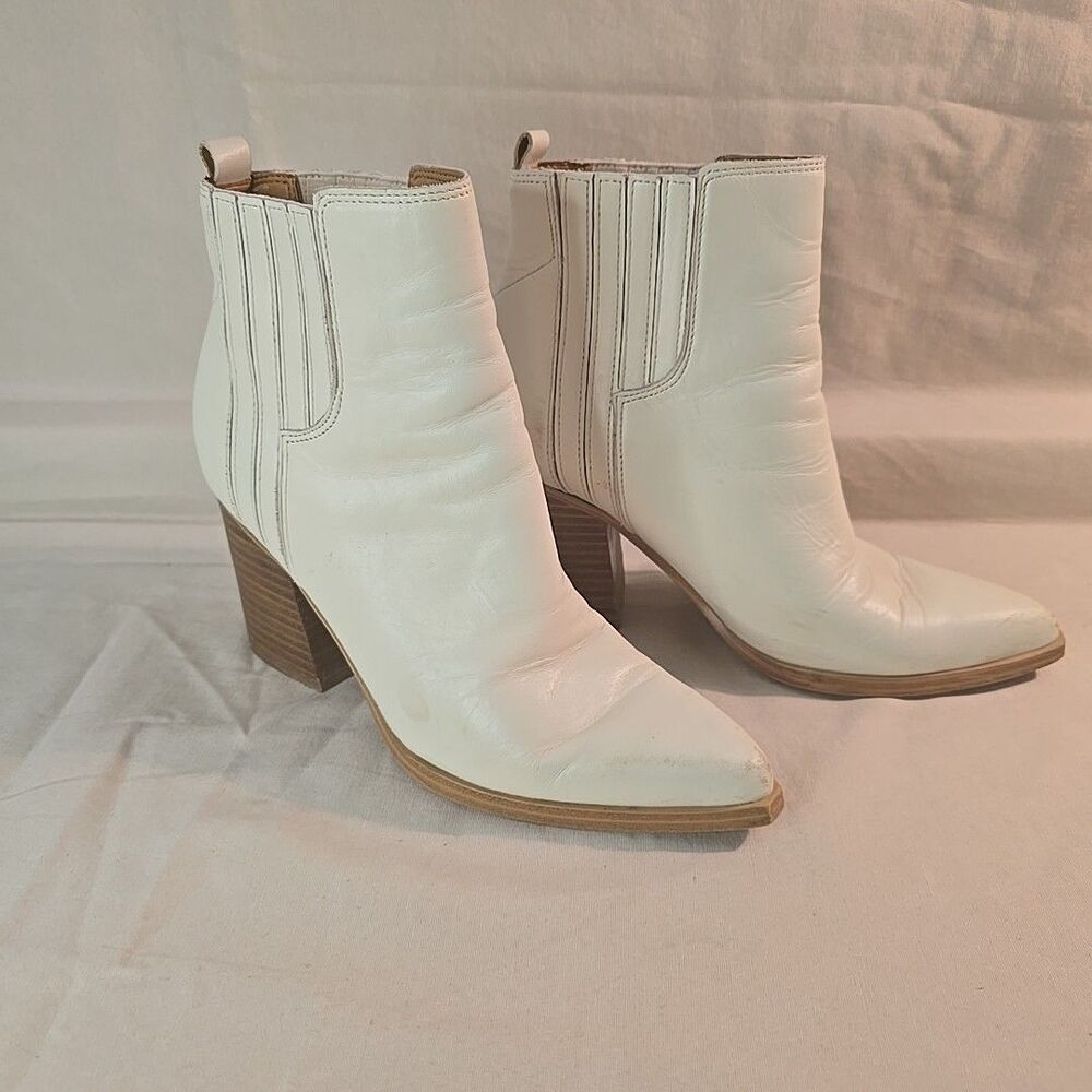 Mark Fisher Women’s Leather Ankle Boots Booties Ivory Color Size 6.5M Slip-On